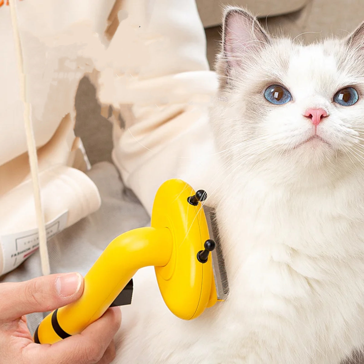 AIWO Deshedding Tool for Cats & Dogs