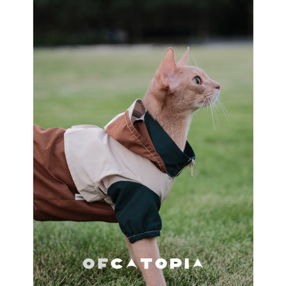 Chubasquero con capucha colorblock Y2K de OfCatopia para gatos y perros