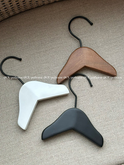 OU Solid Beech Wood Pet Hanger – Mini Wooden Hanger