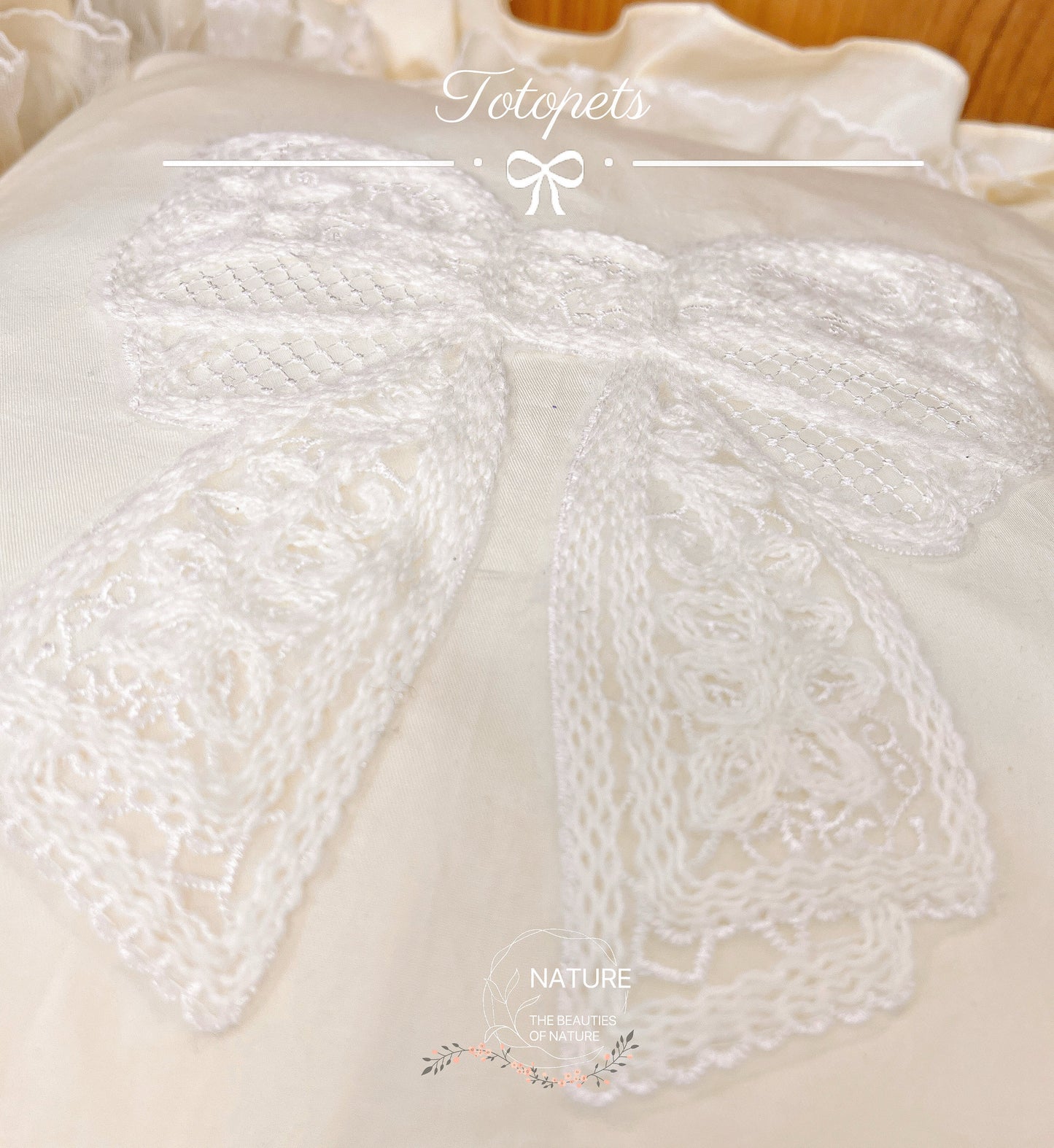 Totopets Vintage Lace Pet Bed Washable
