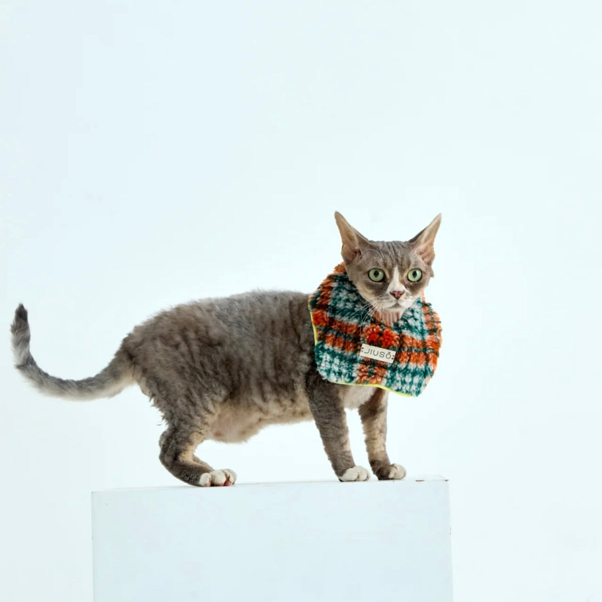 JIUSO Adjustable Pet Bib