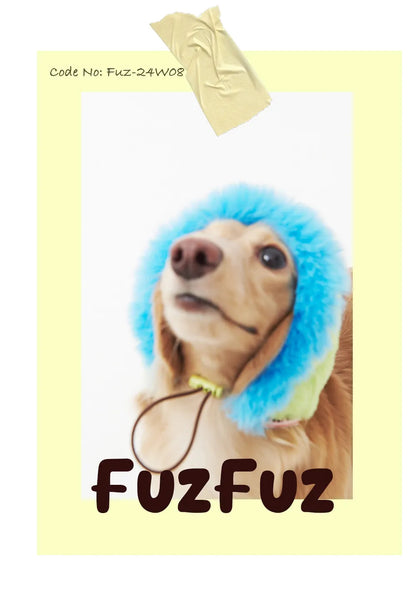 Sombrero de felpa con pompones FuzFuz para mascotas