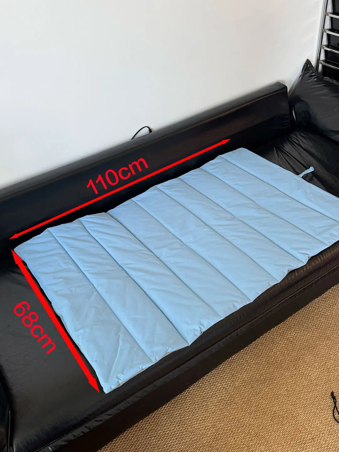 Waterproof Scratch-Resistant Foldable Dog Travel Mat