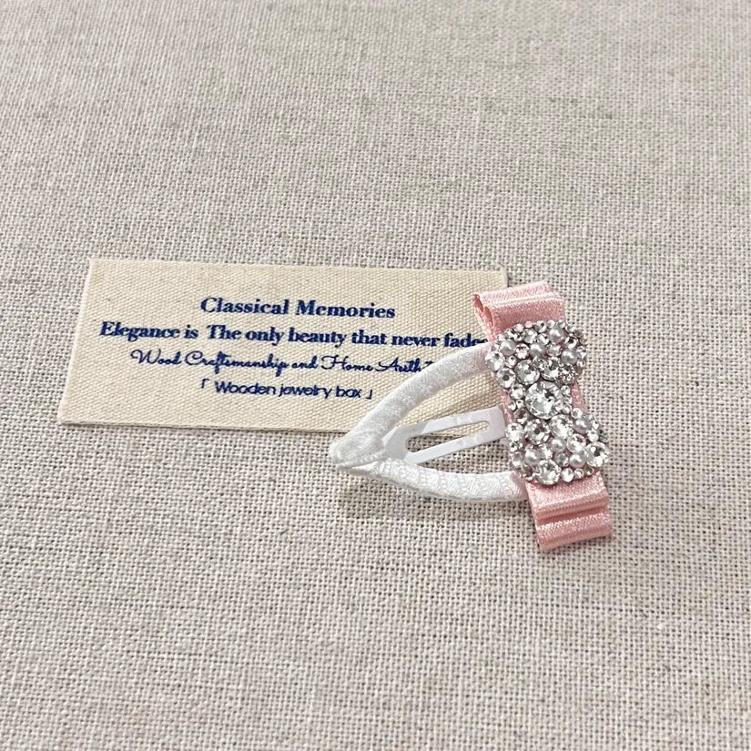 Noregkatt Ultra-Sparkly Bow Comb Clip