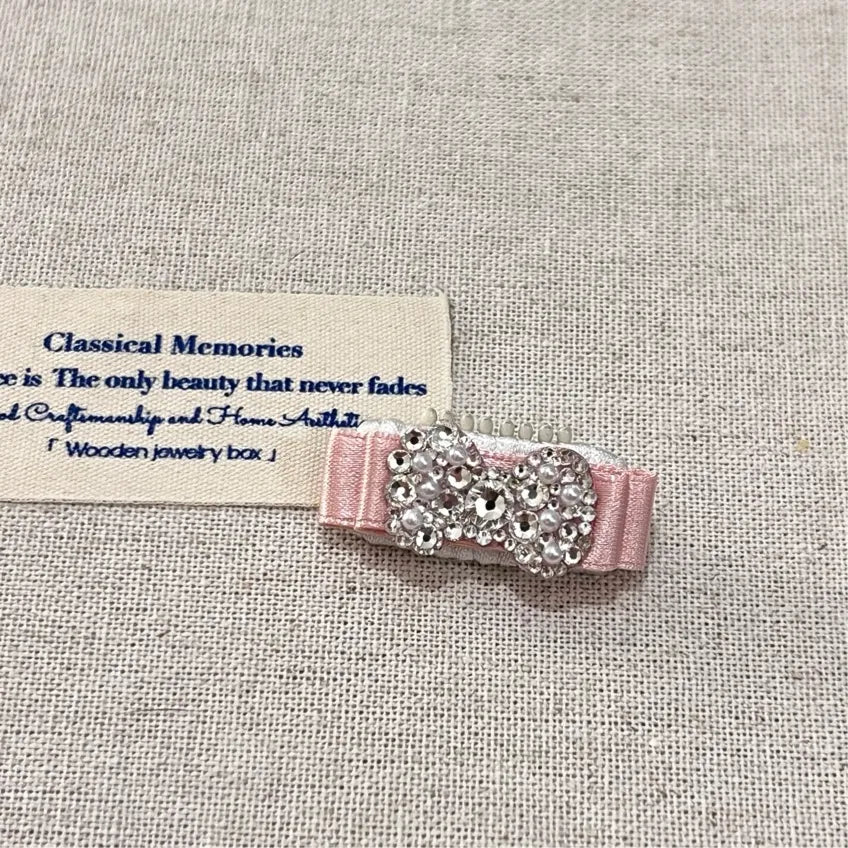 Noregkatt Ultra-Sparkly Bow Comb Clip