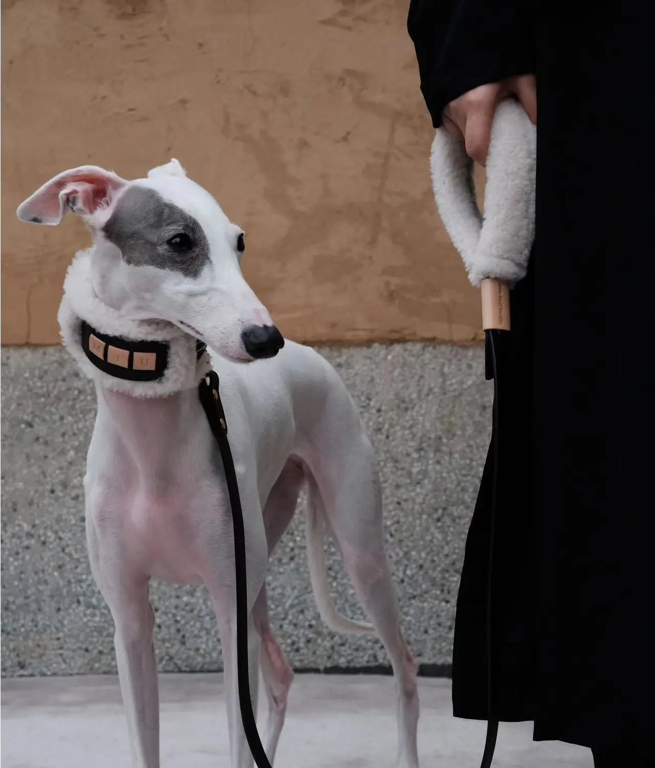 One Half Studio Cream Square Leather Leash（Without Collar）