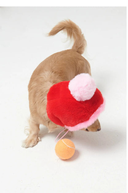 Sombrero de felpa con pompones FuzFuz para mascotas